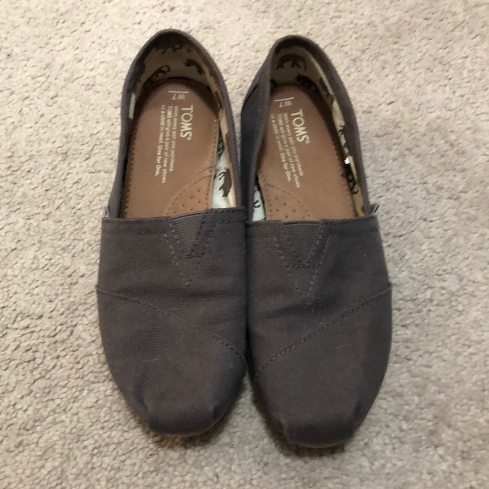 Toms canvas shoes